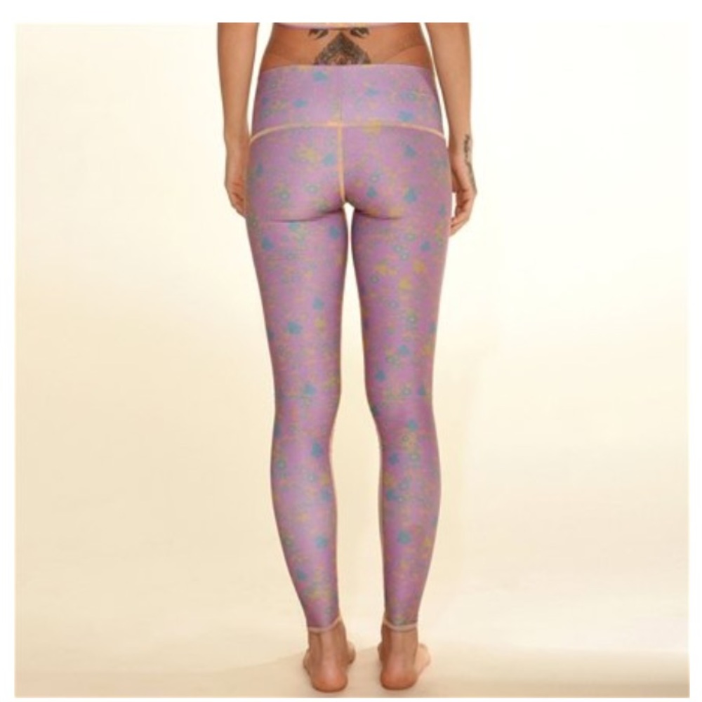 Sold now {NWT} teeki meadow hotpant - Picture 4 of 8